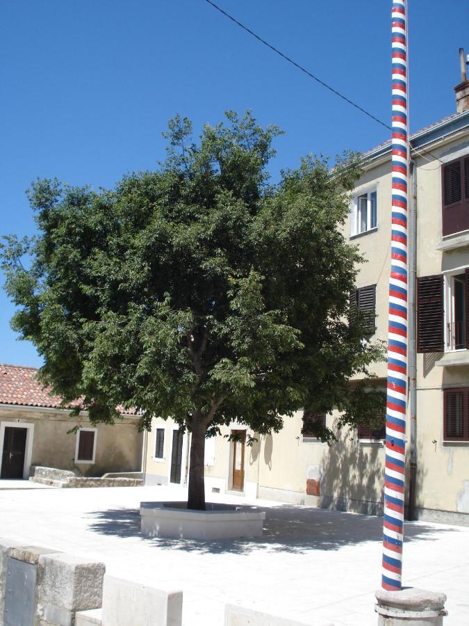 Apartment Sara Novi Vinodolski Exterior foto