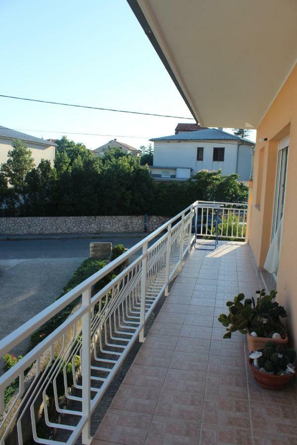 Apartment Sara Novi Vinodolski Exterior foto